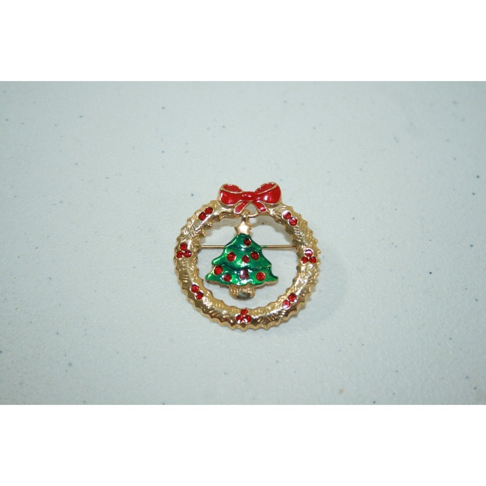 Vintage Christmas Tree Wreath Holiday Gold Tone‎ Brooch Pin 1.5" Signed A1I